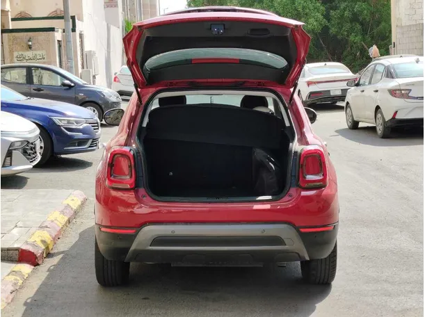 Car image 24