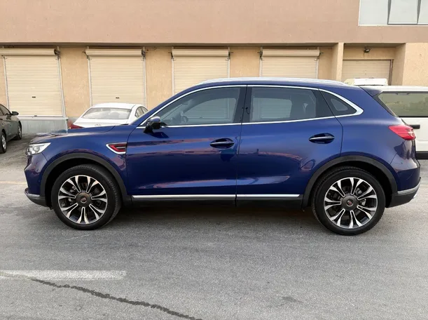 Car image 8