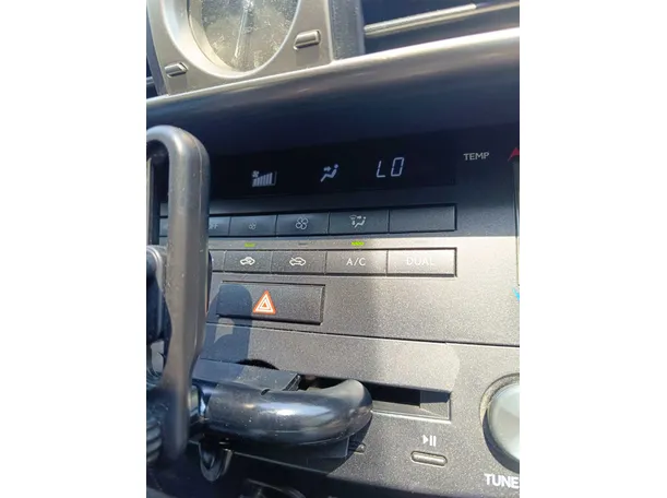 Car image 34