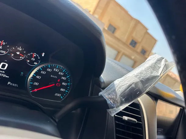 Car image 19