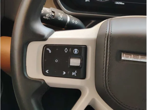 Car image 35