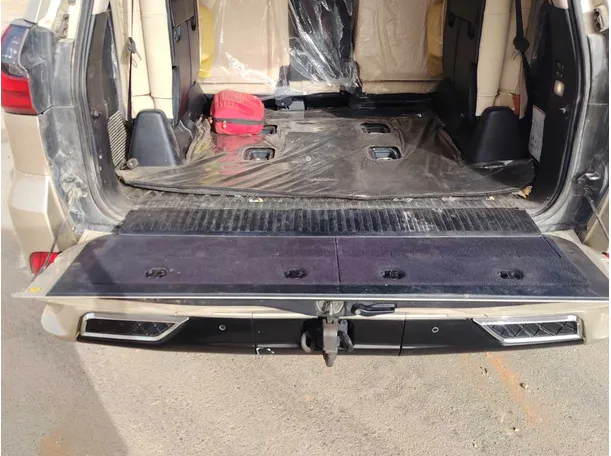 Car image 39