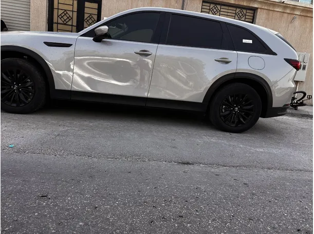Car image 8