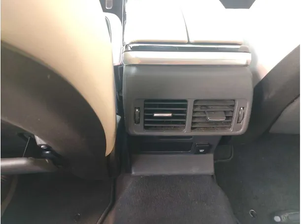 Car image 39