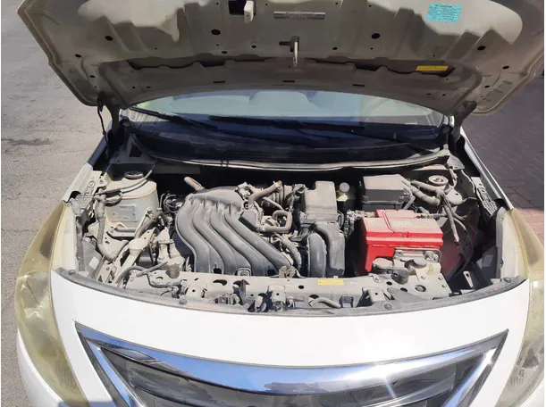 Car image 15