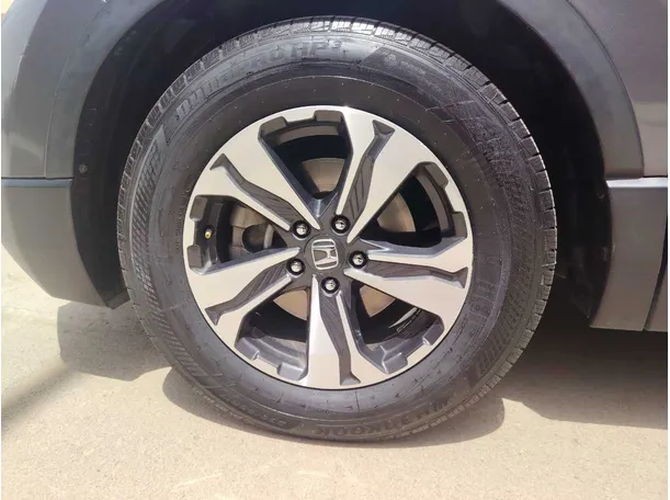 Car image 10