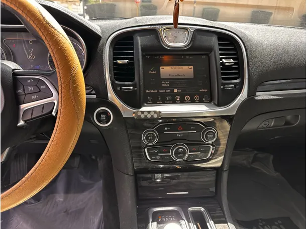Car image 19