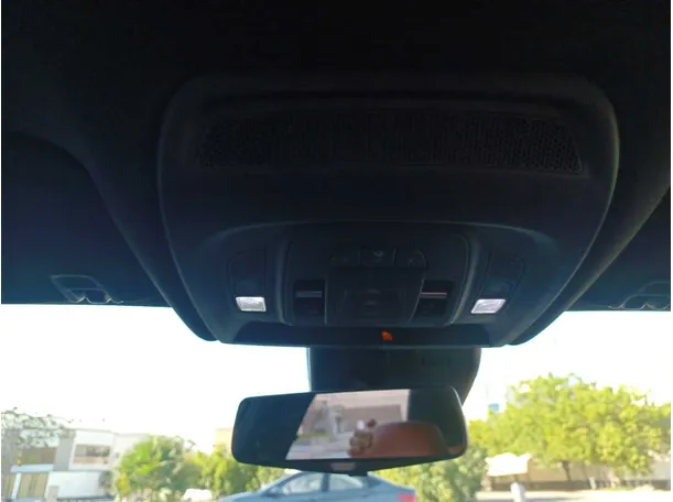 Car image 24