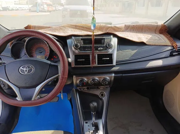 Car image 15