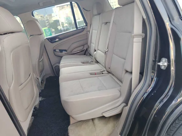 Car image 17