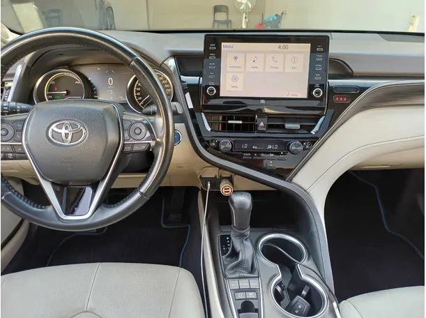 Car image 18