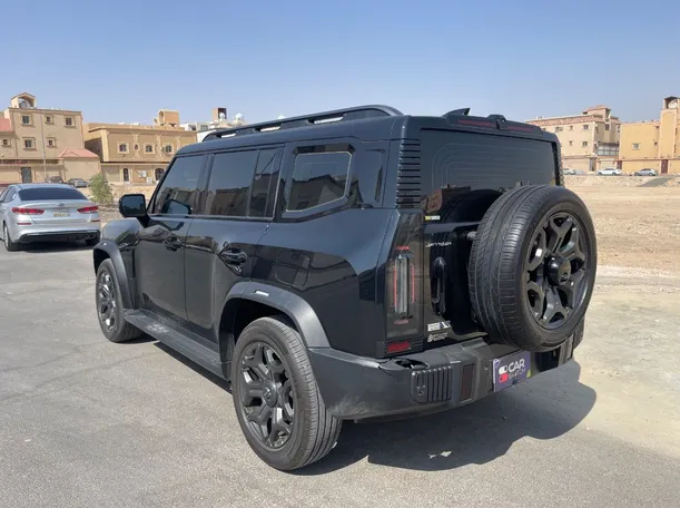Car image 7