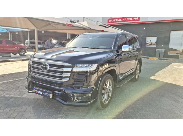 2024 تويوتا لاندكروزر في الإمارات