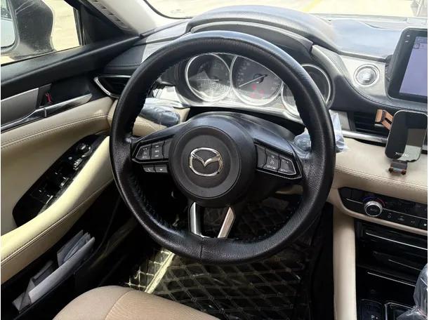 Car image 21