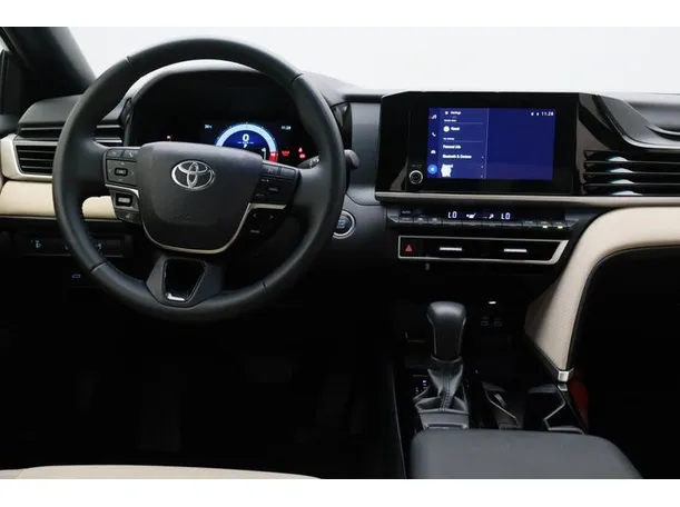 Car image 15