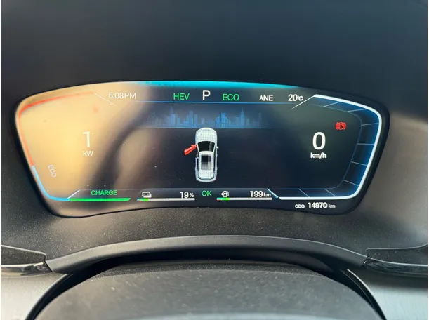 Car image 16
