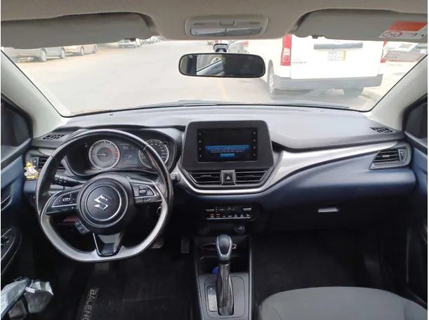 Car image 13