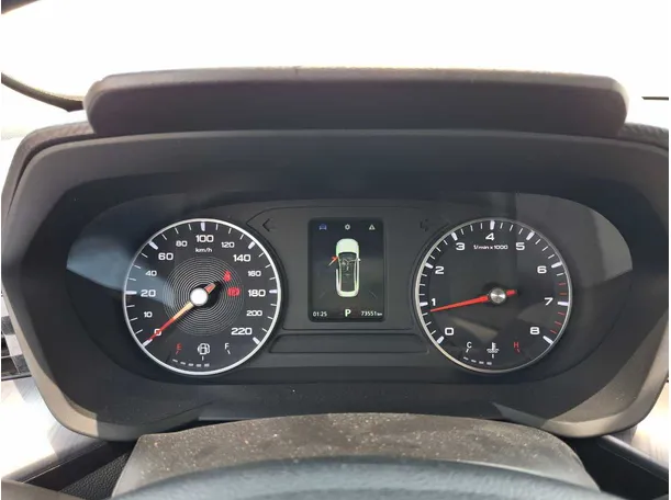 Car image 17