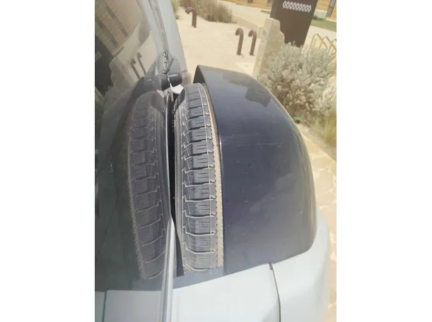 Car image 37