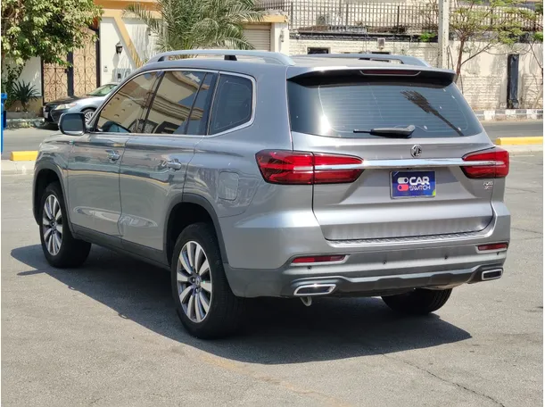 Car image 7