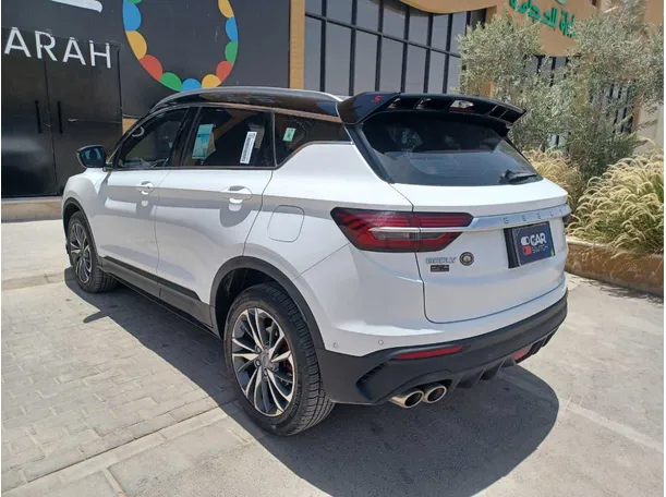Car image 7
