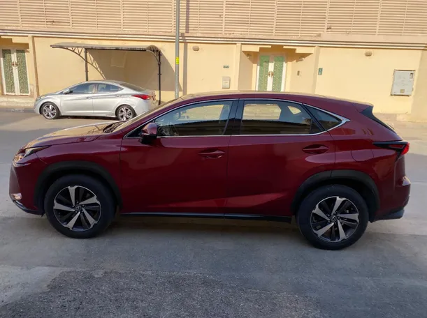 Car image 8
