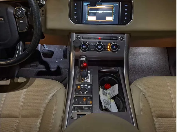 Car image 16