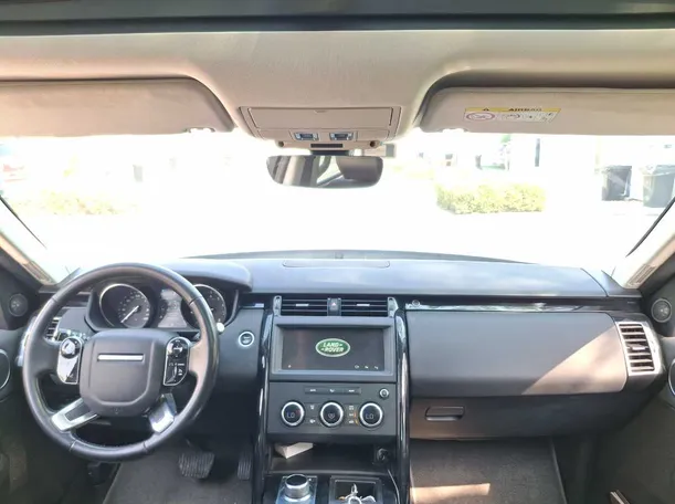 Car image 13