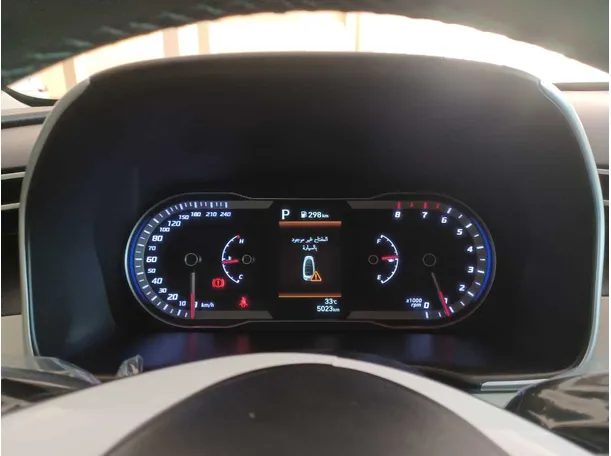 Car image 17