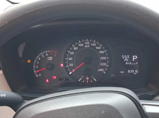 Car image 18