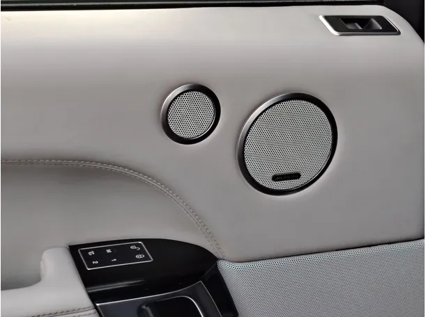 Car image 38