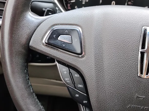 Car image 28
