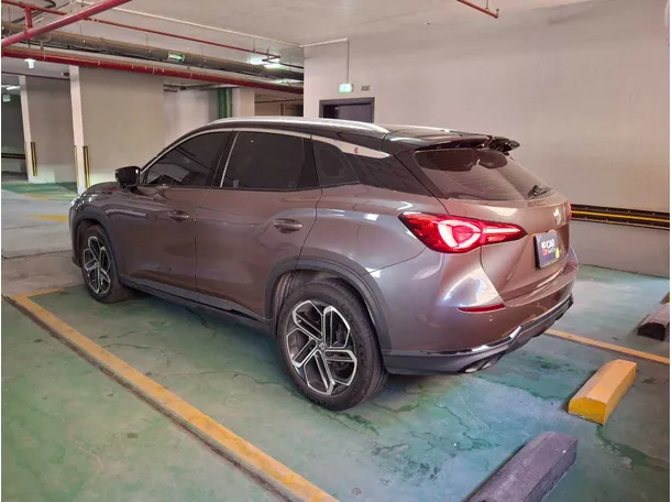 Car image 7