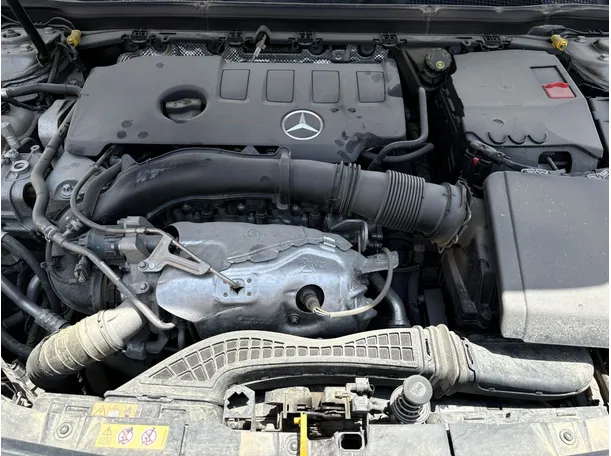 Car image 32