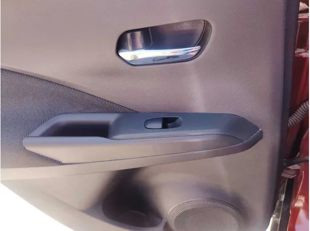 Car image 27