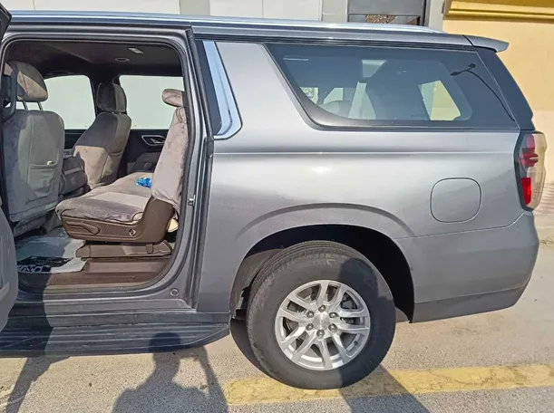 Car image 15