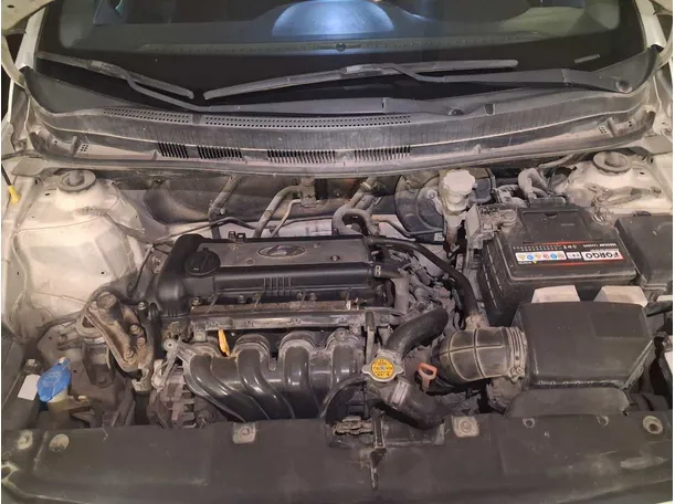 Car image 14