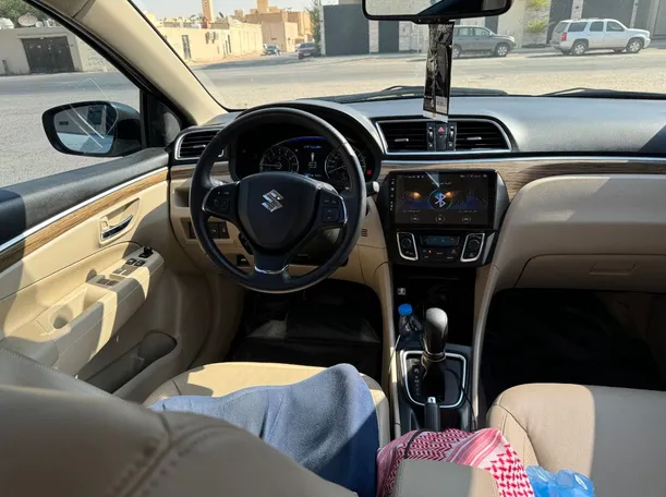 Car image 16