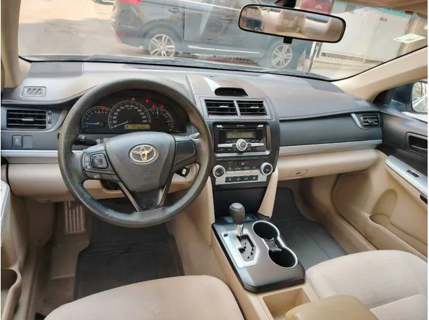 Car image 24