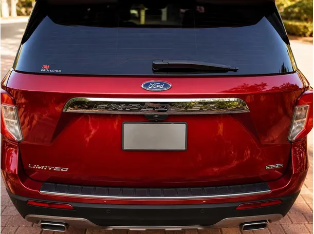 Car image 25