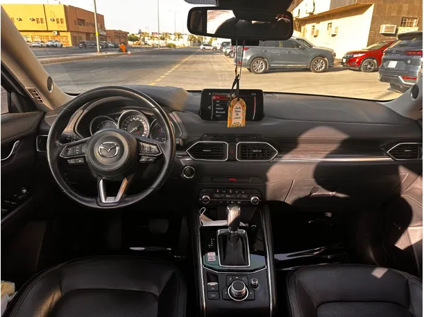 Car image 17