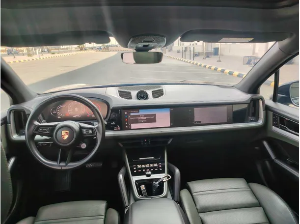 Car image 20