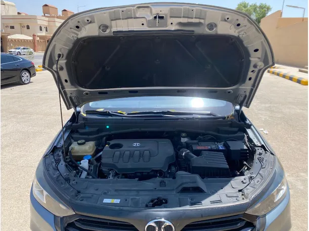Car image 23