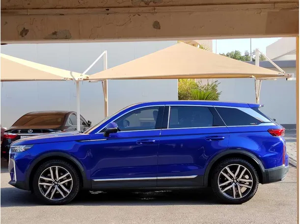 Car image 8
