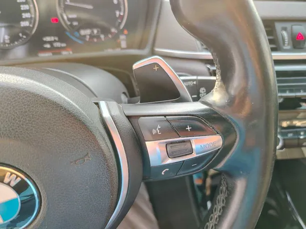 Car image 34