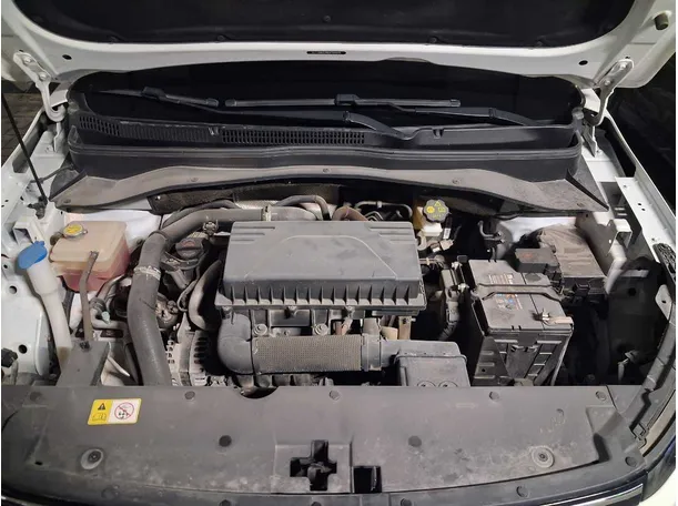 Car image 18