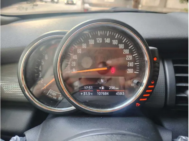 Car image 28