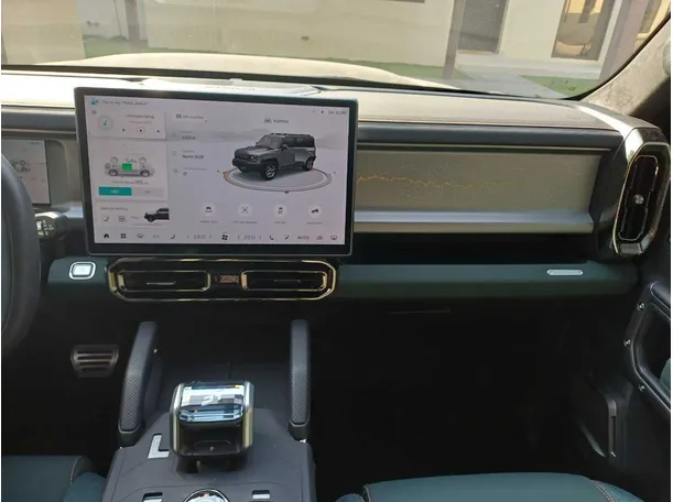 Car image 16