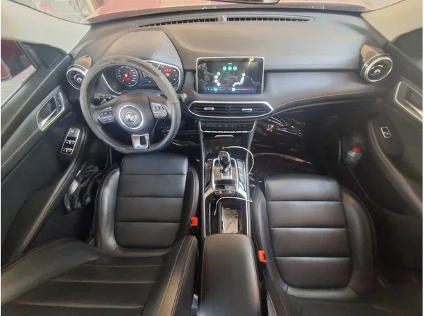 Car image 14