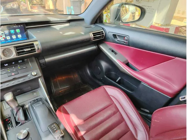 Car image 22